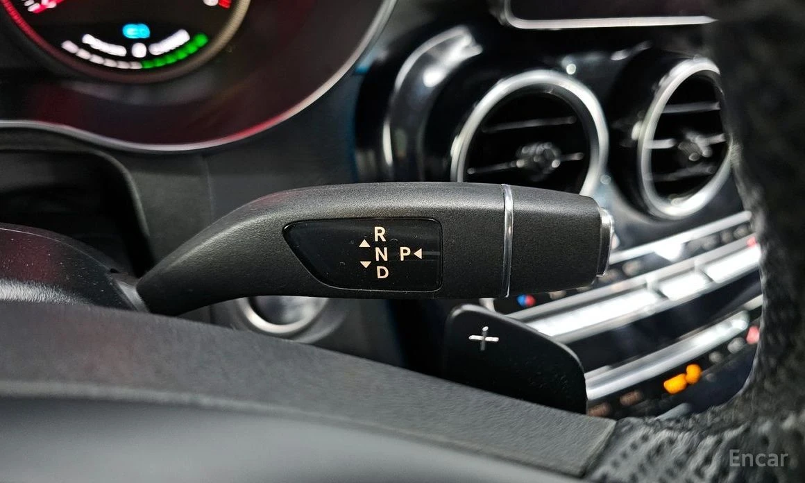 Mercedes-Benz GLC 350  - изображение 9