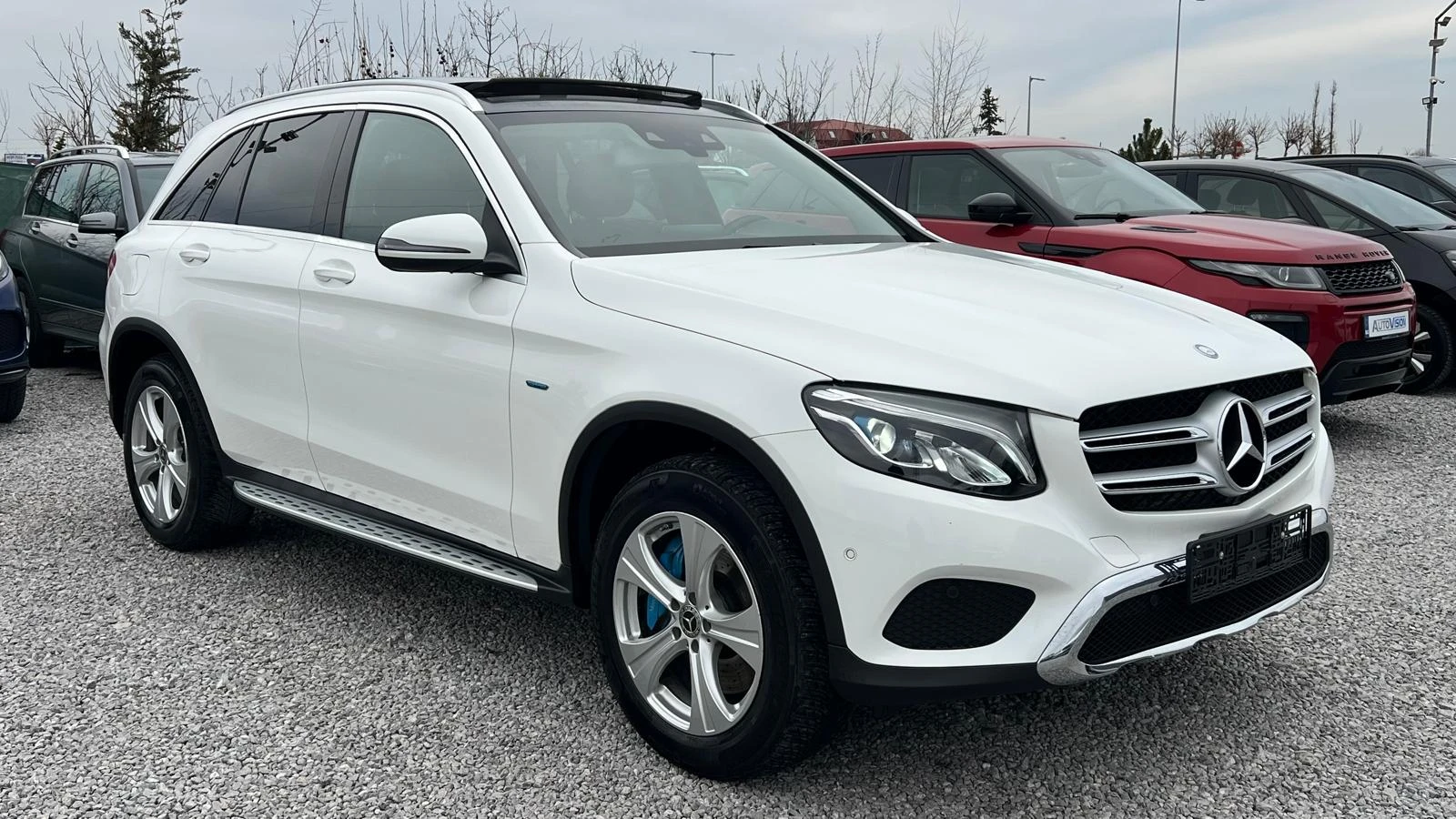 Mercedes-Benz GLC 350е 4Matic Панорама Нави Кожа Подгрев Камера LED, снимка 2 - Автомобили и джипове - 53747953