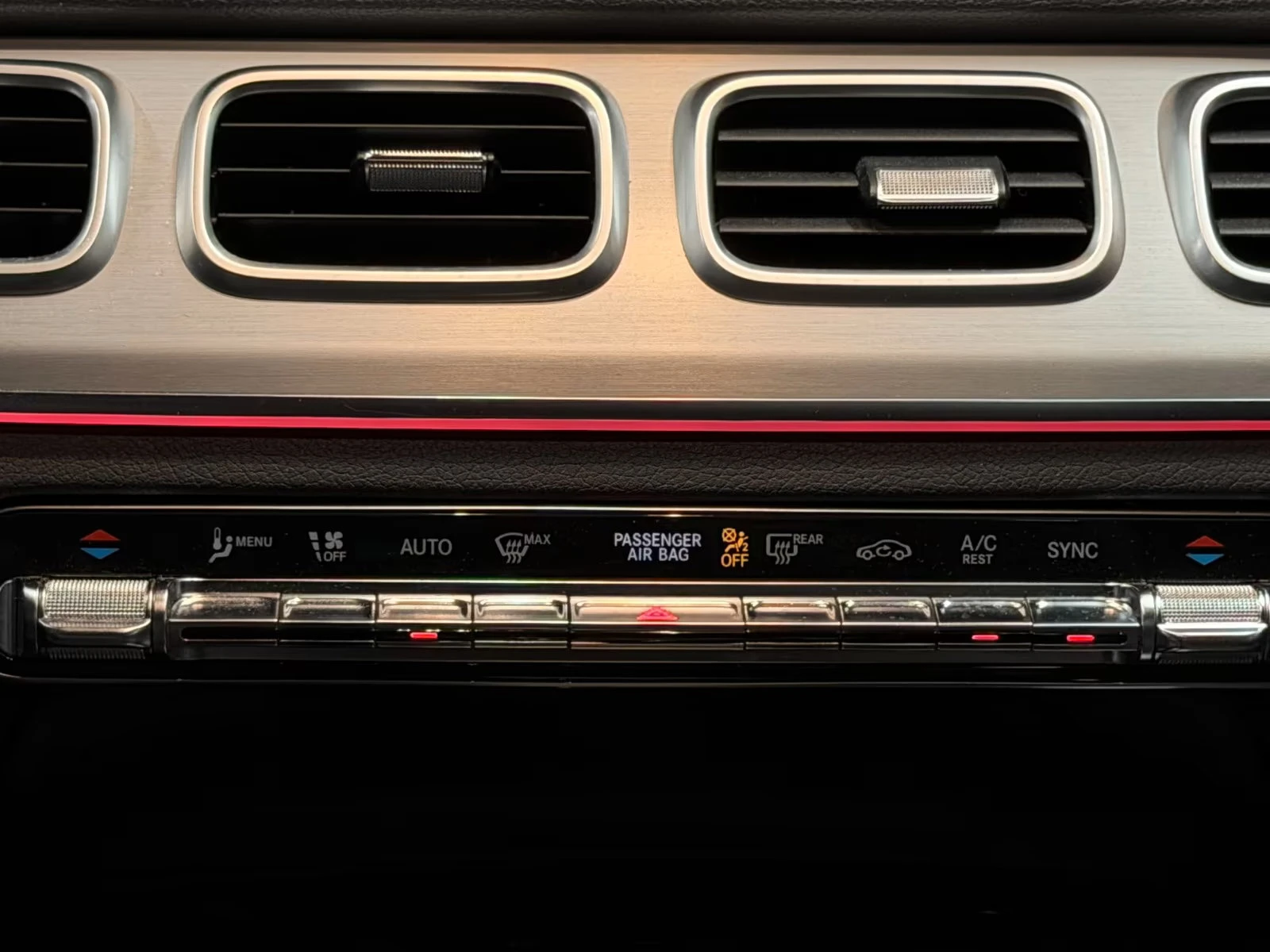 Mercedes-Benz GLE 350 d/AMG/272HP/4MATIC/PANO/BURM/360/MEMO/AHK/955g, снимка 11 - Автомобили и джипове - 53912187