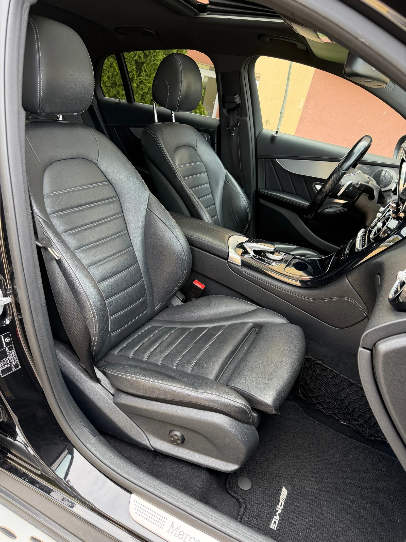 Mercedes-Benz GLC 250 Coupe/AMG/Burmester/360/Дистроник/Line Assist/, снимка 10 - Автомобили и джипове - 54232192