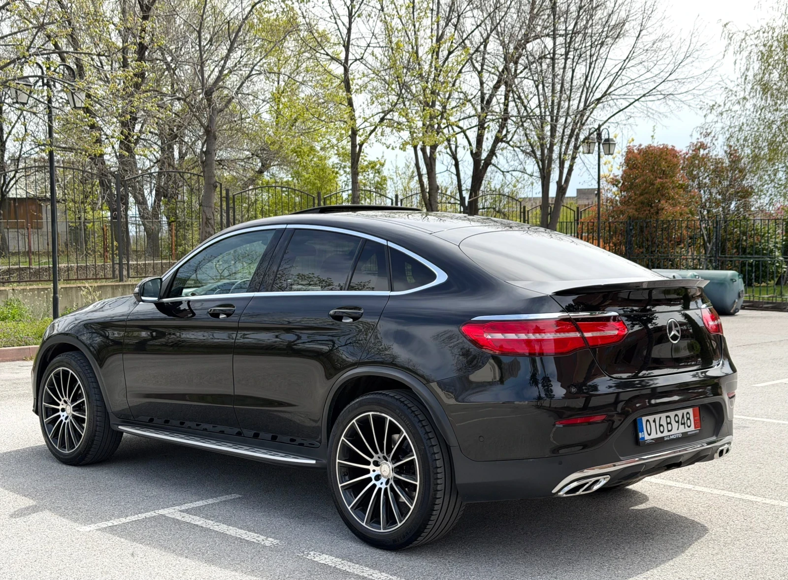 Mercedes-Benz GLC 250 Coupe/AMG/Burmester/360/Дистроник/Line Assist/, снимка 4 - Автомобили и джипове - 54232192