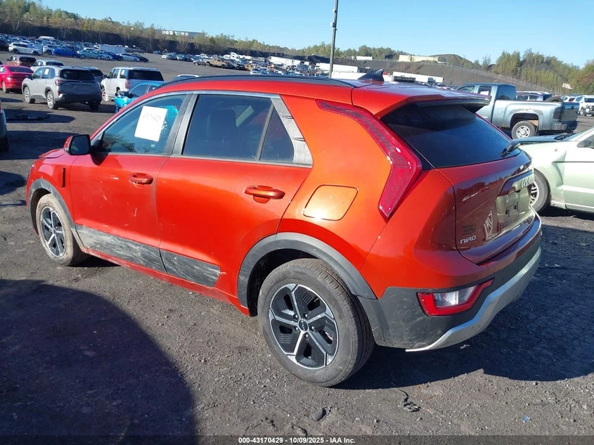 Kia Niro 1.6l Plug-In Hybrid Ex, снимка 3 - Автомобили и джипове - 54327606