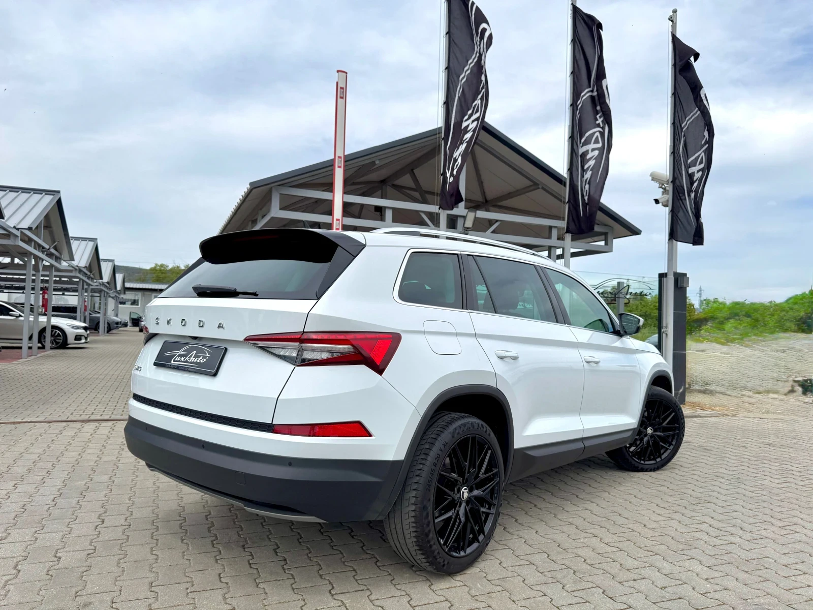 Skoda Kodiaq 2.0TDI#PANORAMA#7МЕСТА#ALCANTARA#DISTR#KEYLESS#, снимка 4 - Автомобили и джипове - 54430917