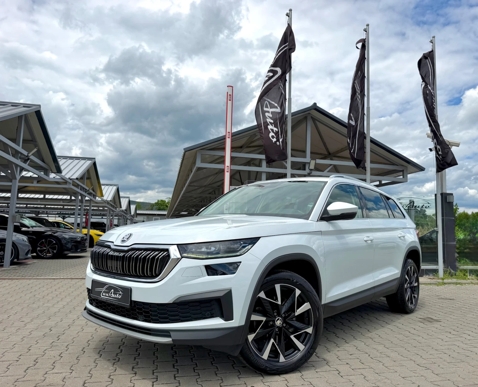 Skoda Kodiaq 2.0TDI#PANORAMA#7МЕСТА#ALCANTARA#DISTR#KEYLESS#, снимка 2 - Автомобили и джипове - 54430917