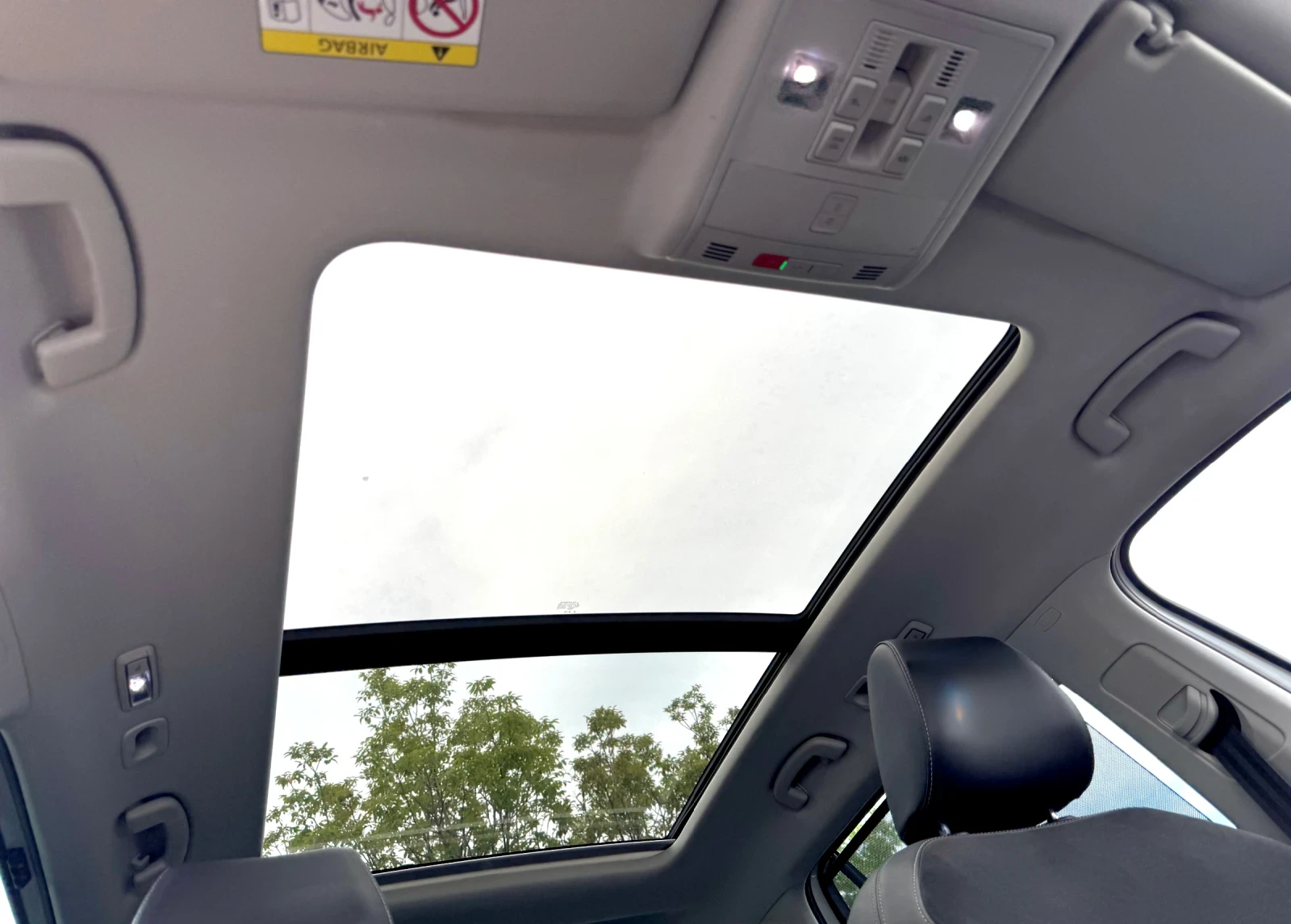 Skoda Kodiaq 2.0TDI#PANORAMA#7МЕСТА#ALCANTARA#DISTR#KEYLESS#, снимка 14 - Автомобили и джипове - 54430917