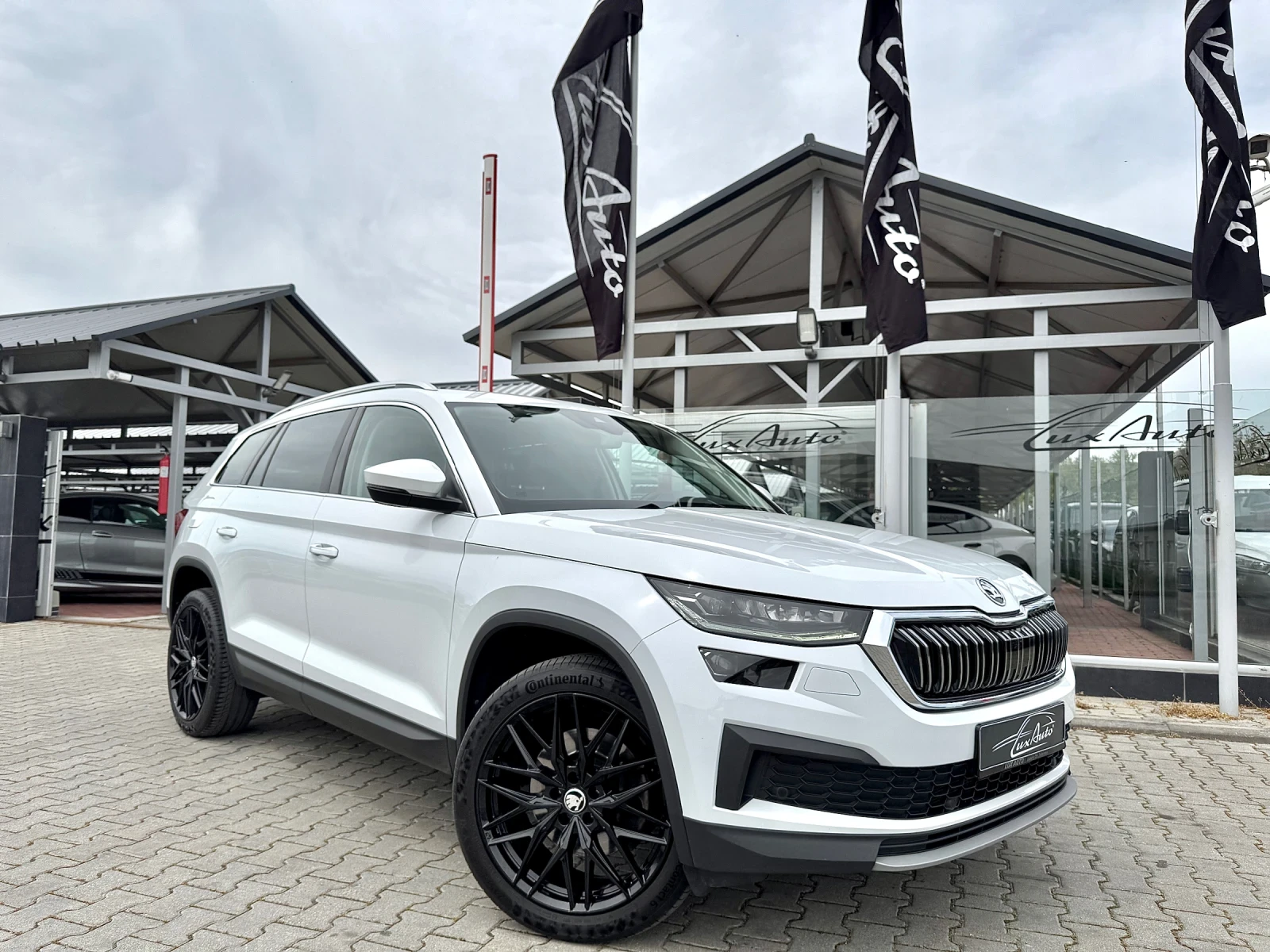 Skoda Kodiaq 2.0TDI#PANORAMA#7МЕСТА#ALCANTARA#DISTR#KEYLESS#, снимка 2 - Автомобили и джипове - 54430917