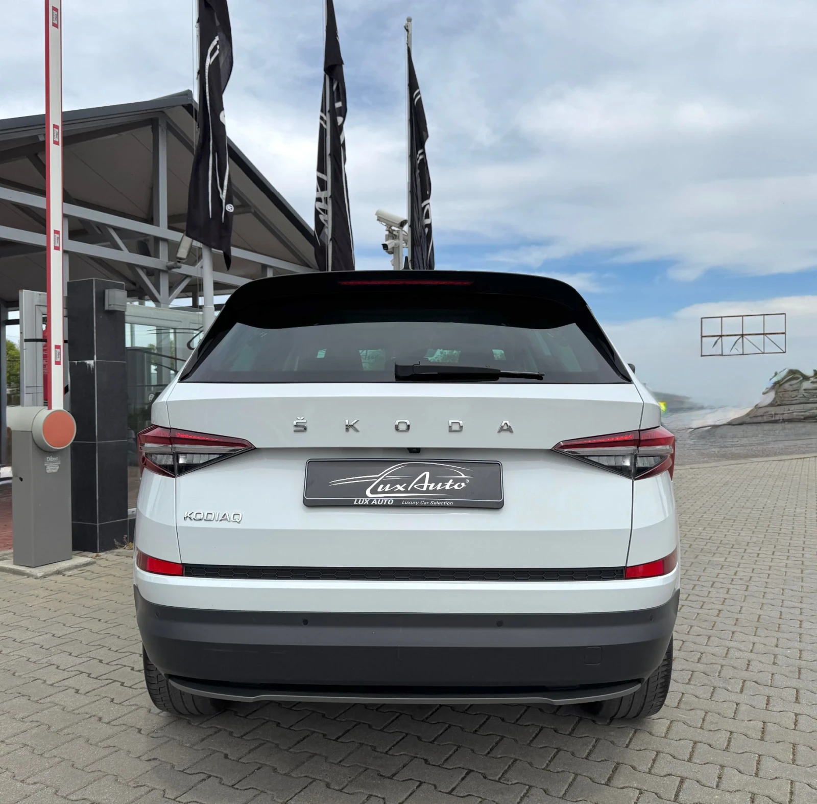 Skoda Kodiaq 2.0TDI#PANORAMA#7МЕСТА#ALCANTARA#DISTR#KEYLESS#, снимка 6 - Автомобили и джипове - 54430917