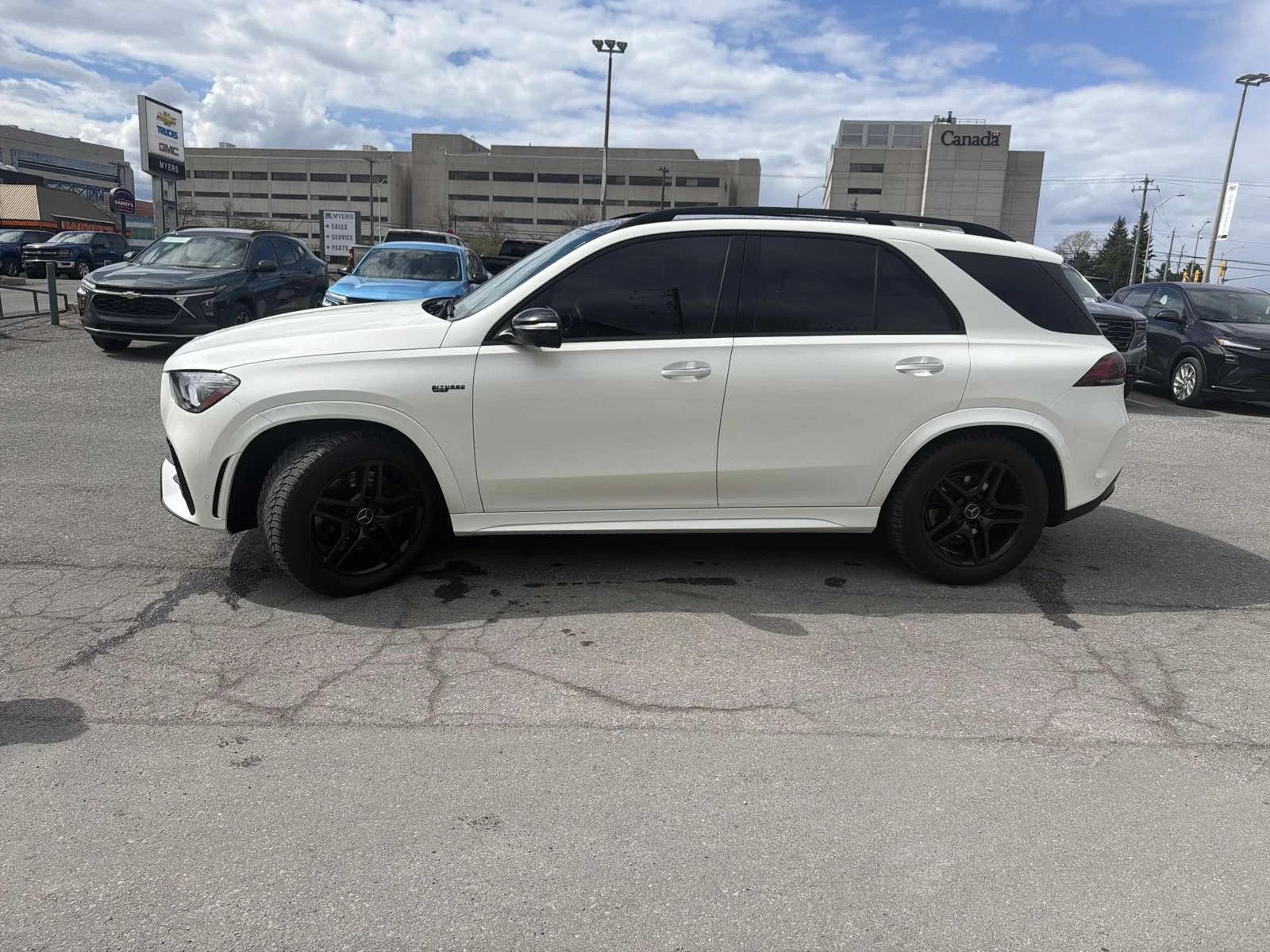 Mercedes-Benz GLE 450 AMG AMG* Headup* 4Matic* 1 собственик, снимка 3 - Автомобили и джипове - 54496152