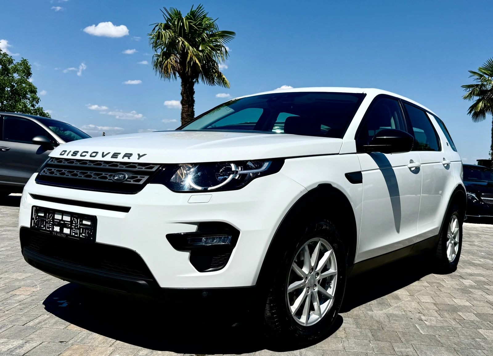 Land Rover Discovery Sport 2.0D, снимка 4 - Автомобили и джипове - 55233458
