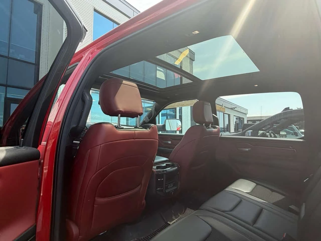 Dodge RAM 1500 Rebel  CARFAX, снимка 11 - Автомобили и джипове - 55403367