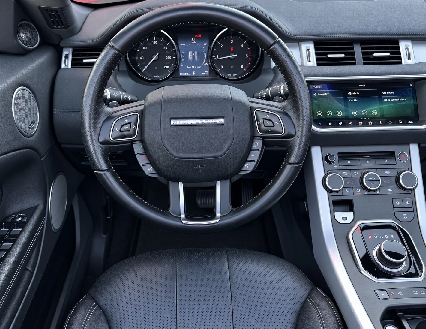 Land Rover Range Rover Evoque 2.0D Cabrio | 1 ГОДИНА ГАРАНЦИЯ| ЛИЗИНГ| БАРТЕР, снимка 11 - Автомобили и джипове - 56116655