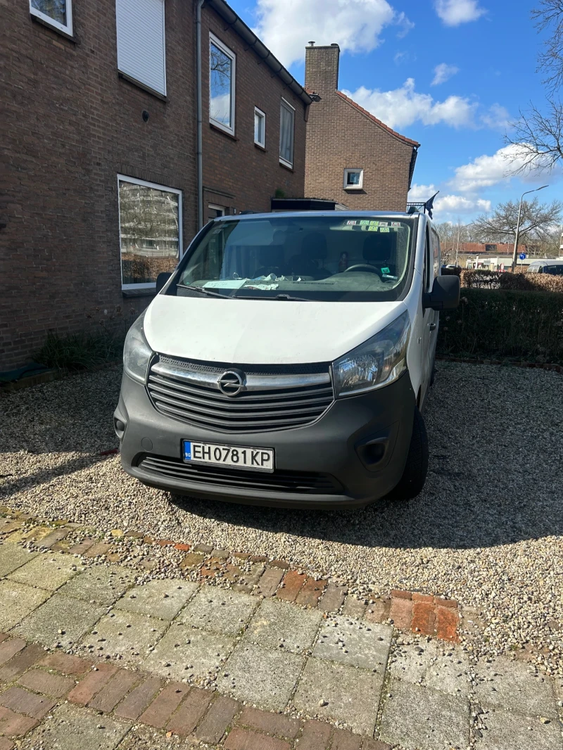 Opel Vivaro, снимка 3 - Бусове и автобуси - 49531942