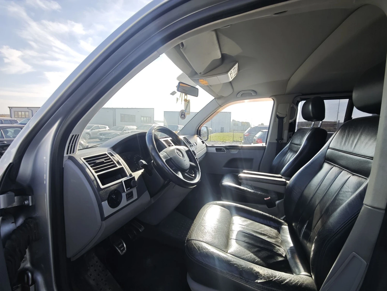 VW T5 2.5 130ks, Caravelle, снимка 9 - Бусове и автобуси - 56369363