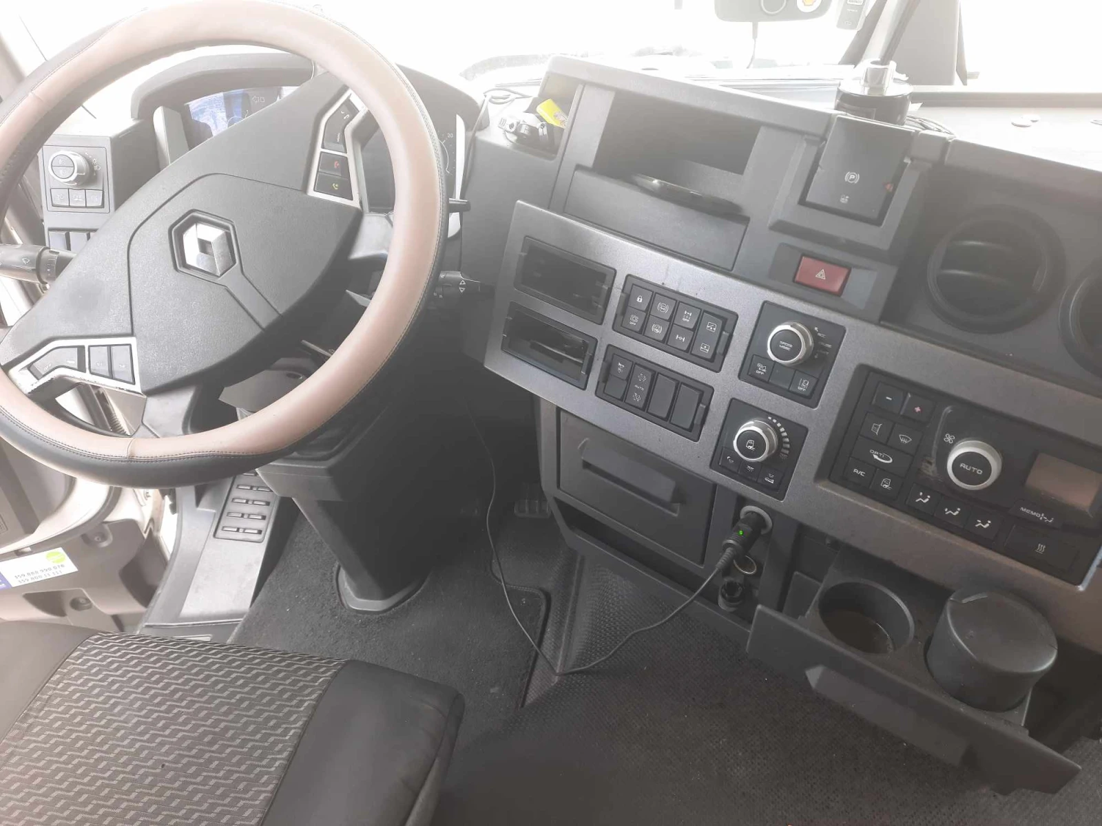 Renault T, снимка 9 - Камиони - 55998800