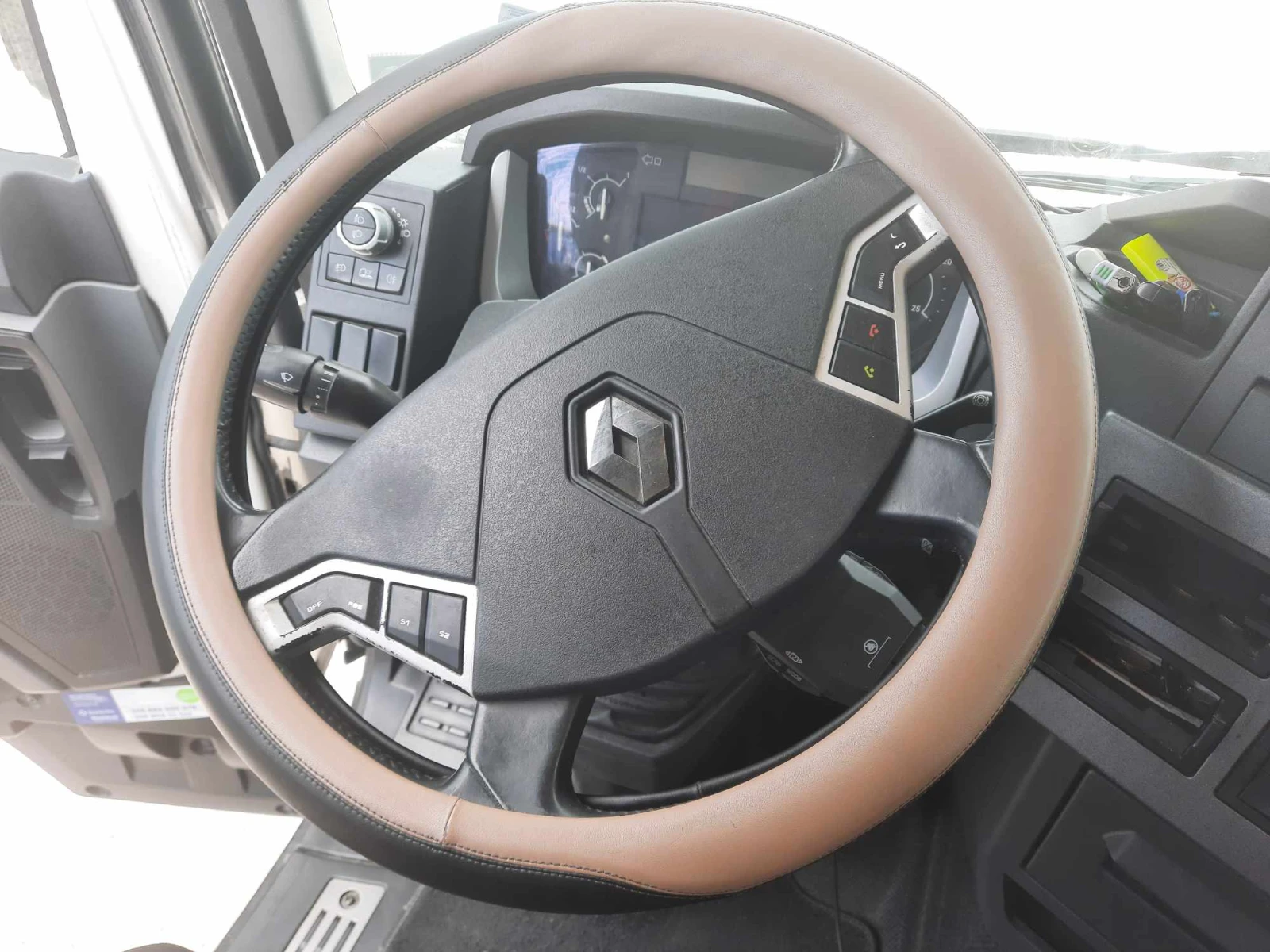 Renault T, снимка 10 - Камиони - 55998800