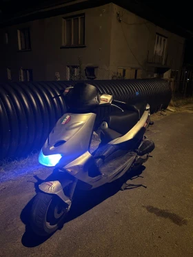 Обява за продажба на Aprilia Sr Мотора няма никакви забележки освен тези по външни ~1 800 лв. - изображение 1