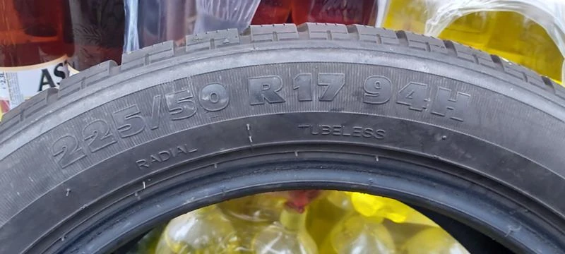 Гуми Зимни 225/50R17, снимка 6 - Гуми и джанти - 30949902