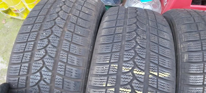 Гуми Зимни 225/50R17, снимка 3 - Гуми и джанти - 30949902