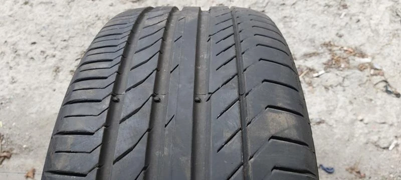 Гуми Летни 245/40R19, снимка 1 - Гуми и джанти - 34005546