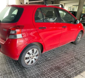 Toyota Yaris 1.0 клима, снимка 4