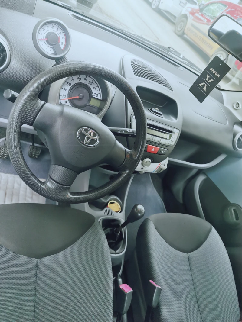 Toyota Aygo, снимка 4 - Автомобили и джипове - 47542147