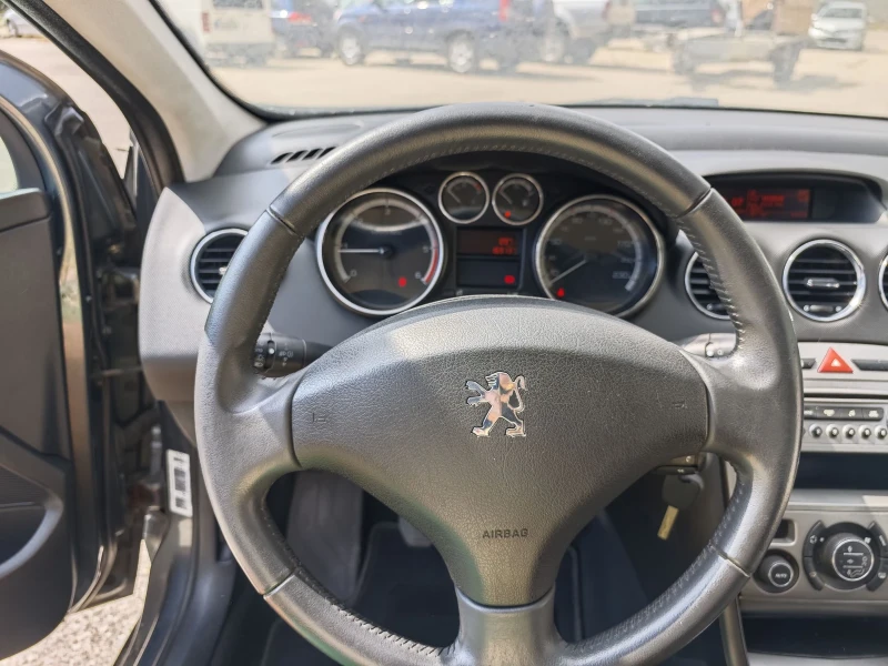 Peugeot 308 1.6 HDI, снимка 11 - Автомобили и джипове - 47068598