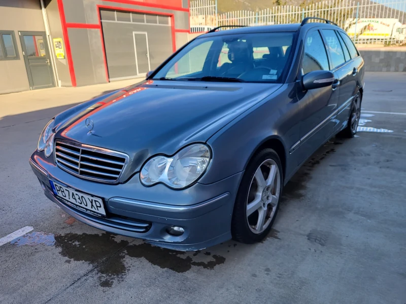 Mercedes-Benz C 220, снимка 1 - Автомобили и джипове - 47914393