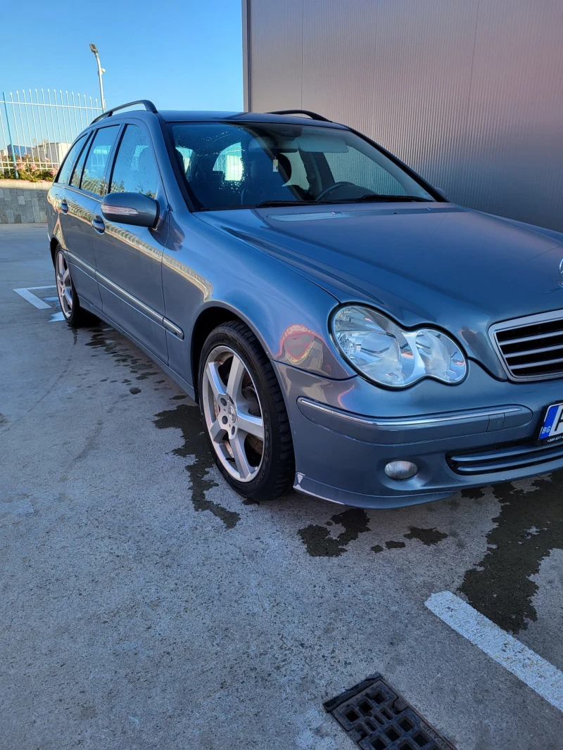 Mercedes-Benz C 220, снимка 4 - Автомобили и джипове - 47914393