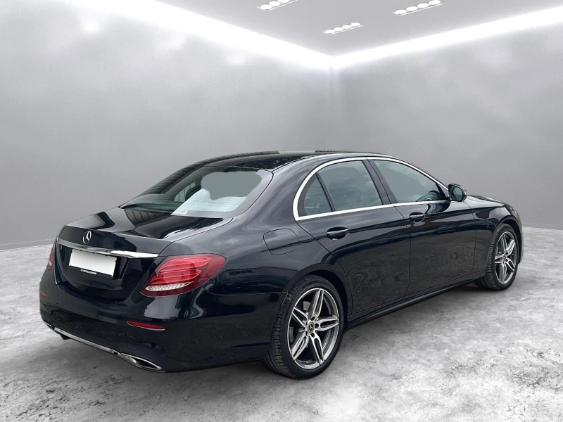 Mercedes-Benz E 400 d* 4Matic* AMG* Pano* 340hp, снимка 6 - Автомобили и джипове - 48372637