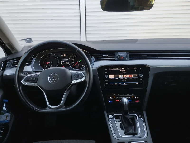 VW Passat 2.0TDI DSG, снимка 10 - Автомобили и джипове - 51526595