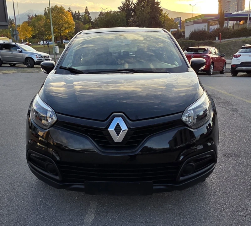 Renault Captur Evro6, navi, като нов , снимка 2 - Автомобили и джипове - 52068467