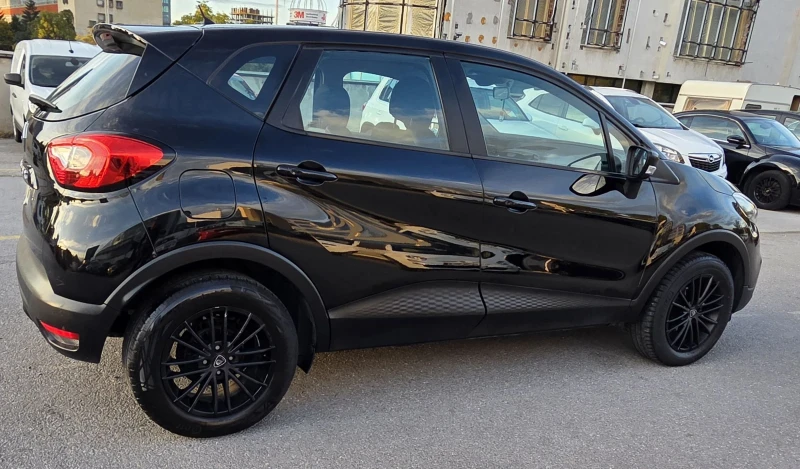 Renault Captur Evro6, navi, като нов , снимка 6 - Автомобили и джипове - 52068467
