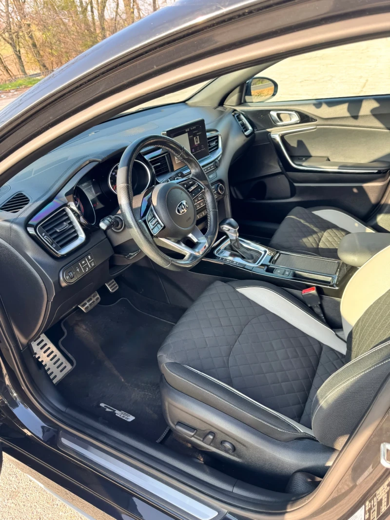 Kia Pro ceed 1.6 CRDI, снимка 6 - Автомобили и джипове - 52816074