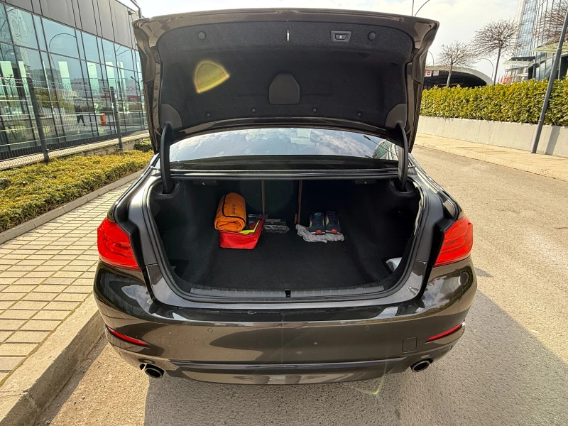 BMW 530 xDrive // Adaptive LED // Harman-Kardon, снимка 6 - Автомобили и джипове - 53023550