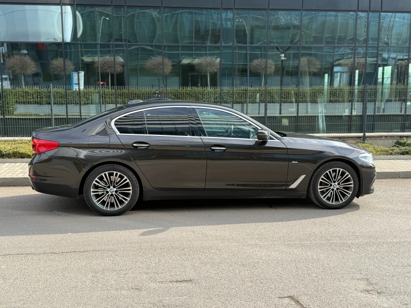 BMW 530 xDrive // Adaptive LED // Harman-Kardon, снимка 4 - Автомобили и джипове - 53023550