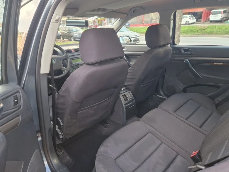 Skoda Octavia 2.0 /140 к.с, снимка 8 - Автомобили и джипове - 53051355