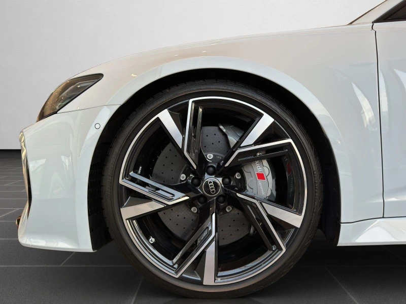 Audi Rs6 PERFROMANCE/CERAMIC/MATRIX/HEAD UP/PANO/B&O/360/, снимка 4 - Автомобили и джипове - 53270446