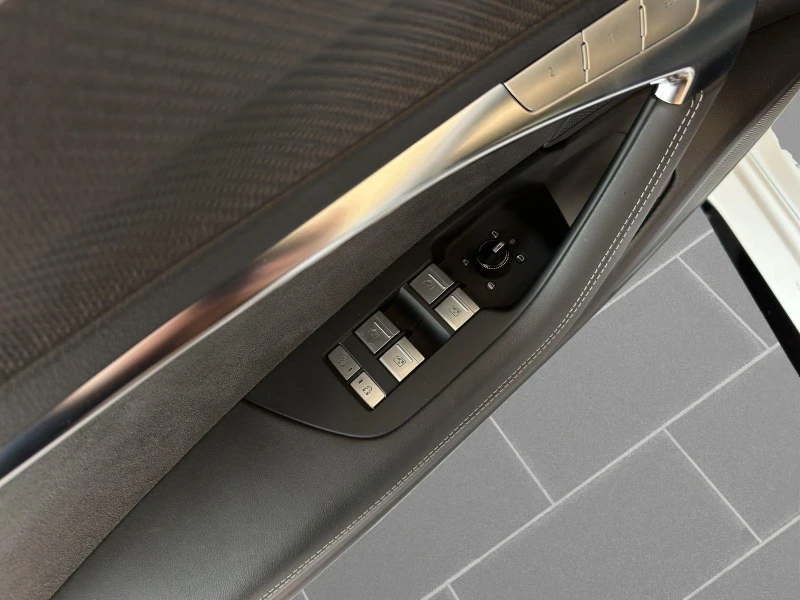 Audi Rs6 PERFROMANCE/CERAMIC/MATRIX/HEAD UP/PANO/B&O/360/, снимка 8 - Автомобили и джипове - 53270446