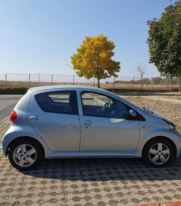 Toyota Aygo, снимка 7 - Автомобили и джипове - 47542147