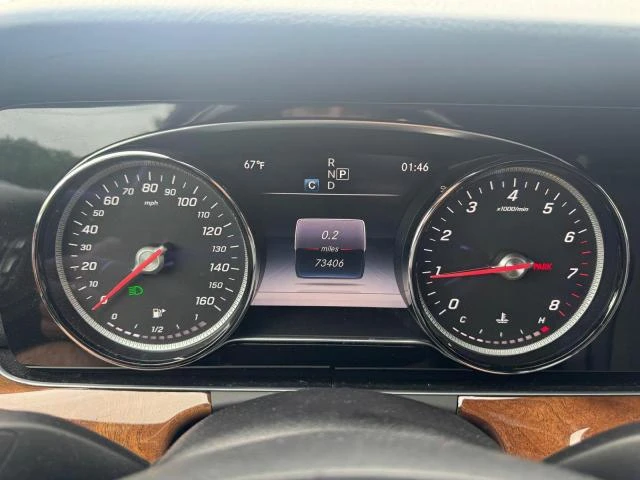 Mercedes-Benz E 300 * 4MATIC * CarFax * * АвтоКредит - изображение 5