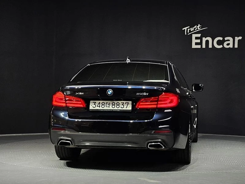 BMW 530 530i xDrive M Sport Package Plus| 252к.с.| ВКЛ.ТЕХ, снимка 4 - Автомобили и джипове - 55441246