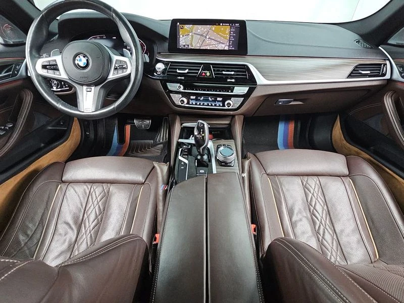 BMW 530 530i xDrive M Sport Package Plus| 252к.с.| ВКЛ.ТЕХ, снимка 7 - Автомобили и джипове - 55441246
