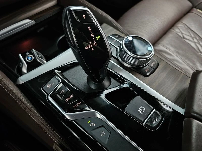 BMW 530 530i xDrive M Sport Package Plus| 252к.с.| ВКЛ.ТЕХ, снимка 9 - Автомобили и джипове - 55441246