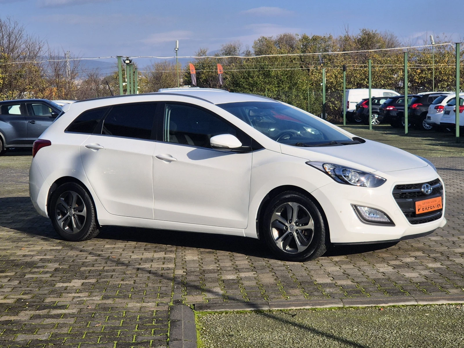 Hyundai I30 1.6 диз 110к.с. - изображение 6