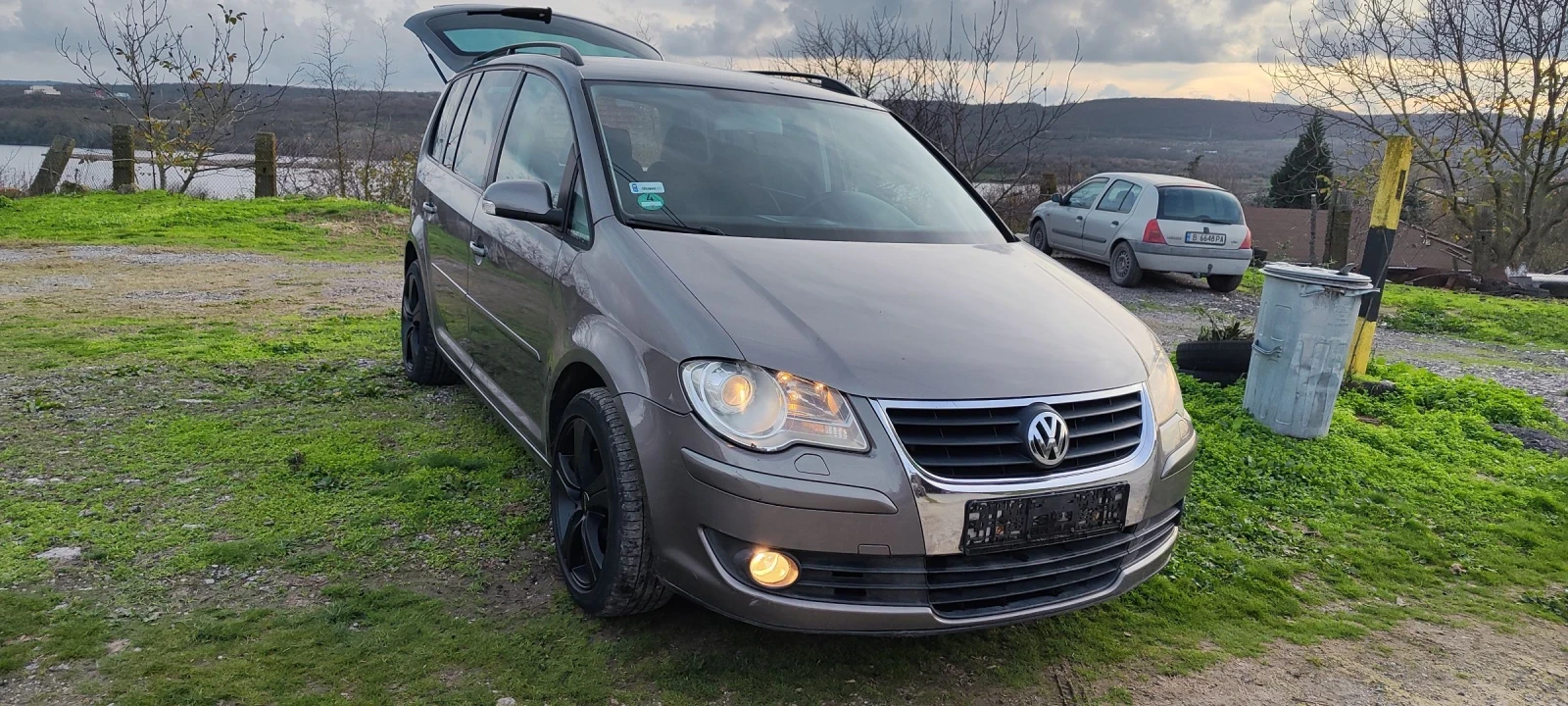 VW Touran 105к 6 скорости - изображение 9