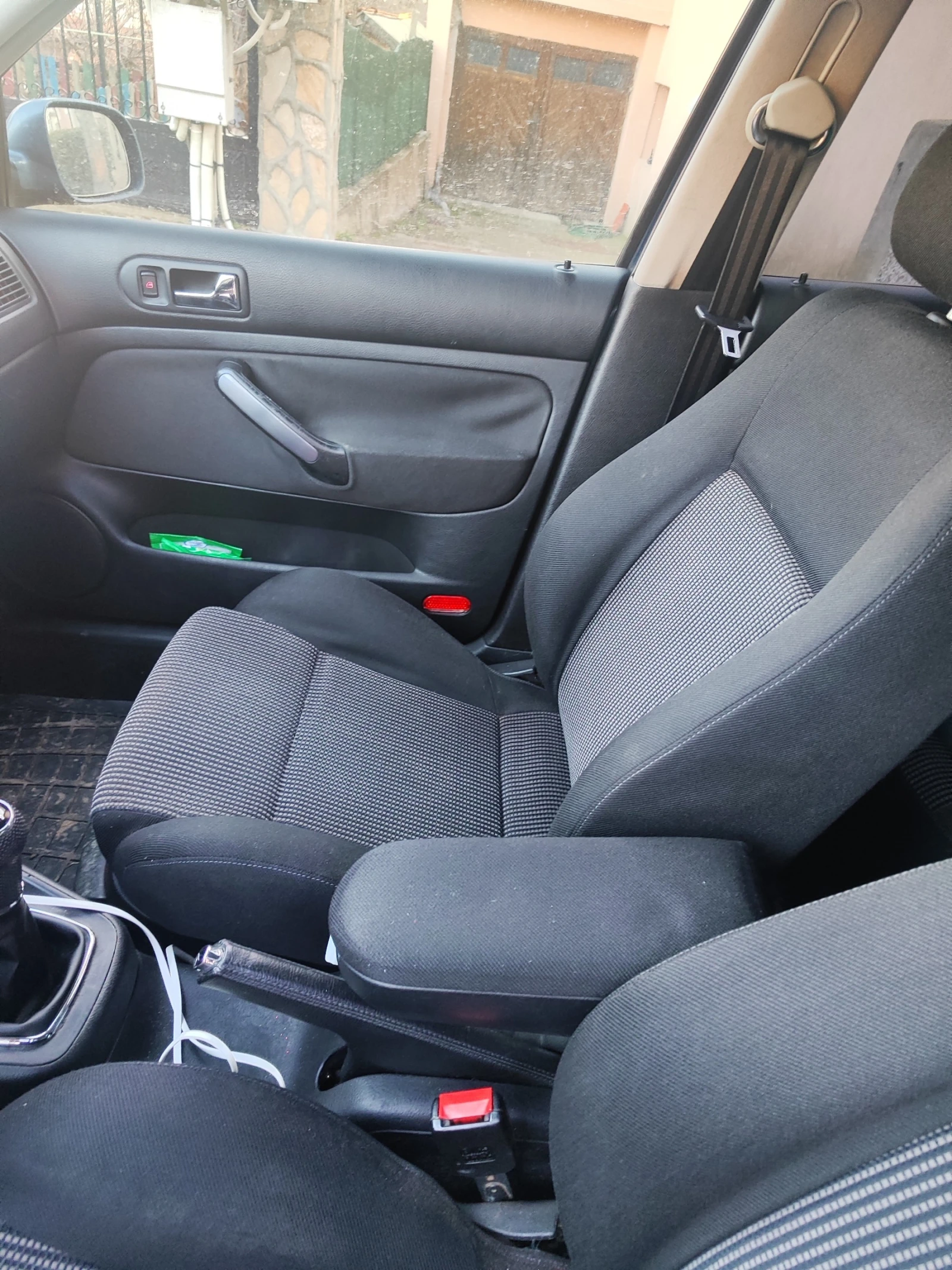 VW Golf 1.9 - изображение 5