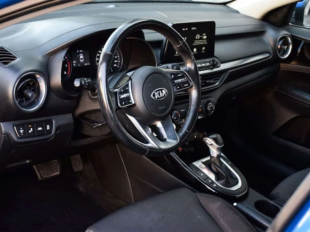 Kia Forte 2.0L | Sunroof | Heated Seats | Wireless - изображение 7