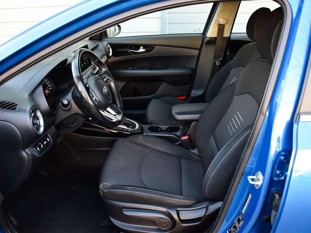 Kia Forte 2.0L | Sunroof | Heated Seats | Wireless - изображение 6