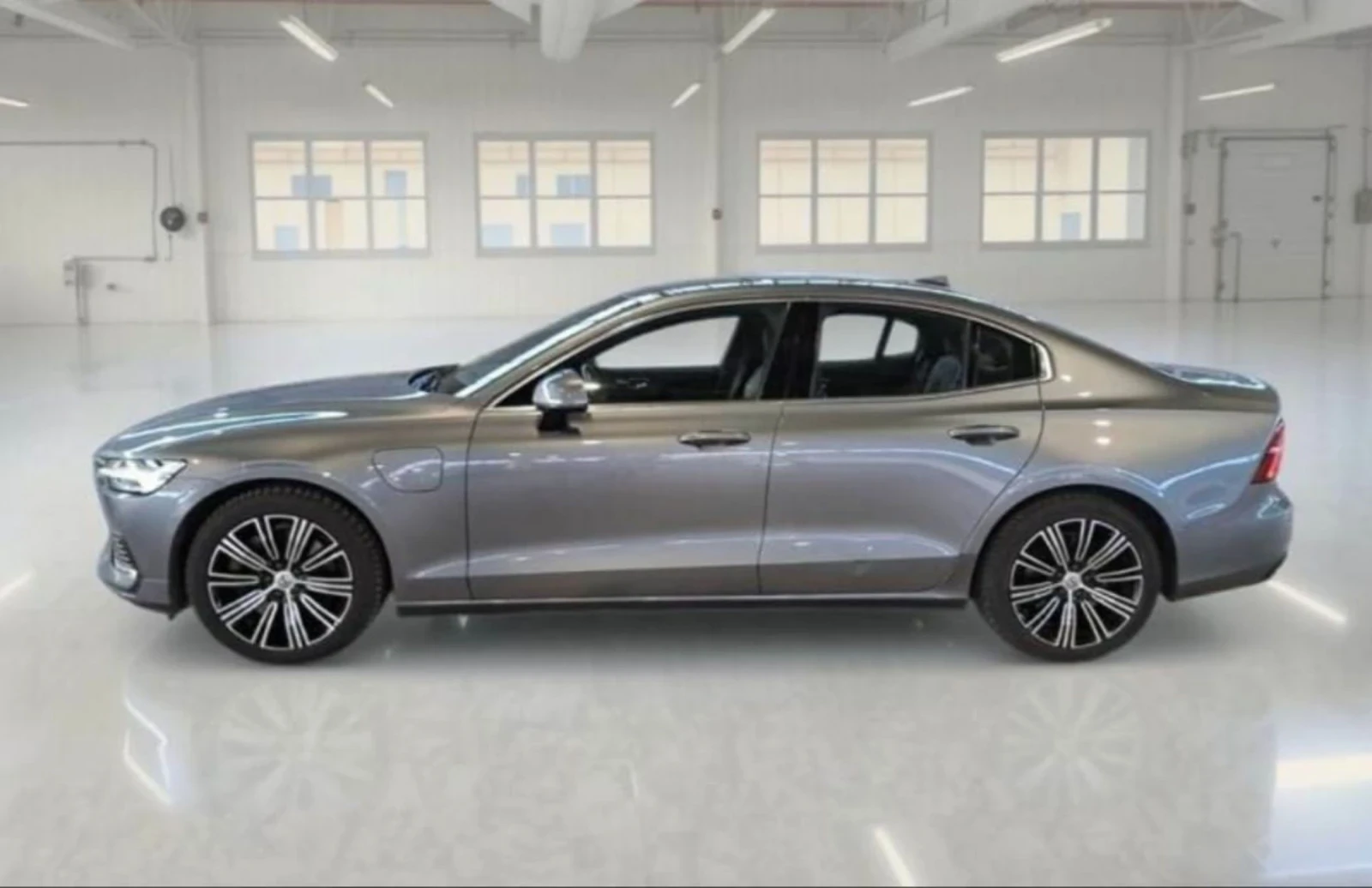 Volvo S60 Plug-in Hybrid AWD - изображение 6