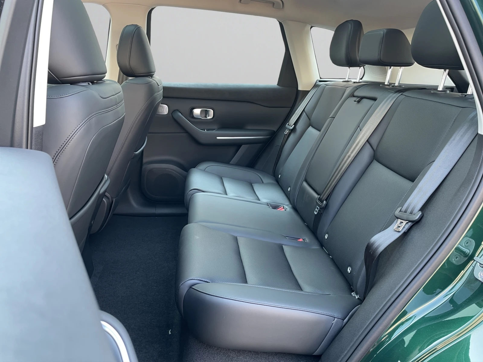 Leapmotor C10 C10 LIFE REEV 158kW 28, 4kWh, снимка 13 - Автомобили и джипове - 53810139